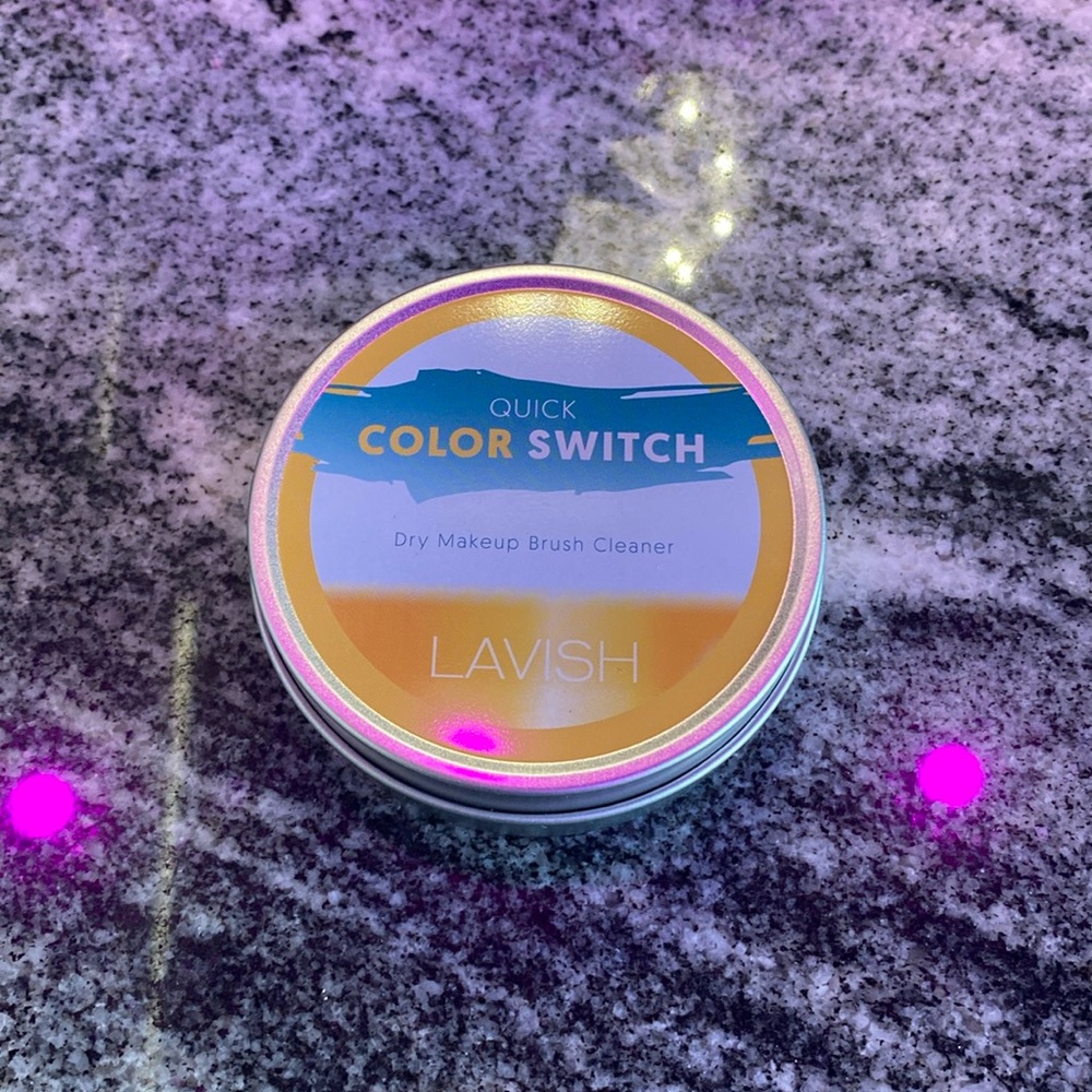 Lavish quick color switch dry brush cleaner New!